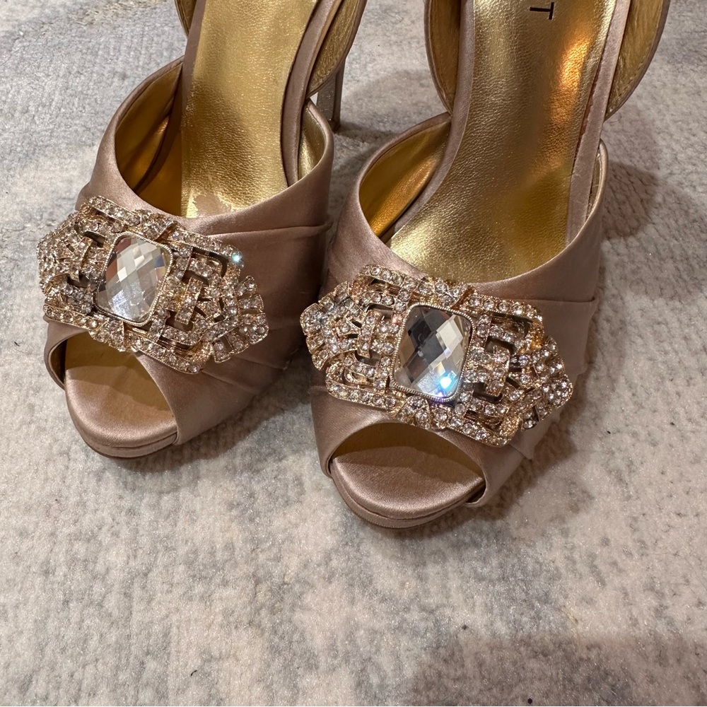 Nine West Adorette Taupe Satin Peep-Toe Pumps 6M